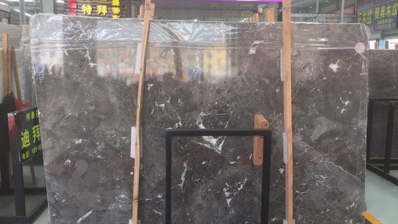 目前，市场上石材养护加盟品牌众多，大致可以分为以下几类：